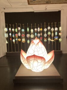 Grande lanterne en forme de lotus